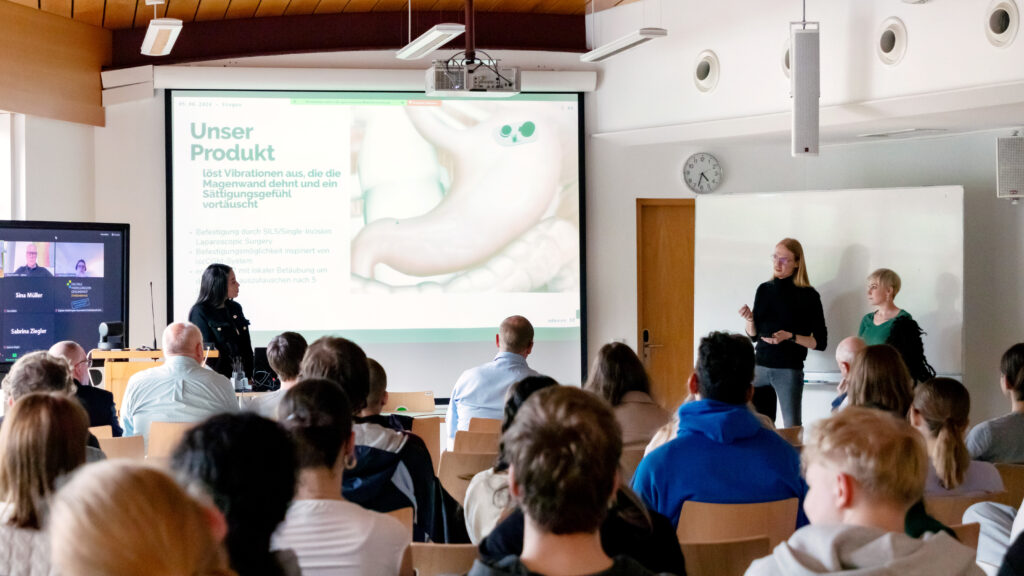 Studierende präsentieren erste Businessideen im Planspiel MedTech Start-up